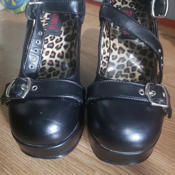 TRADED - Picture 3 of 5